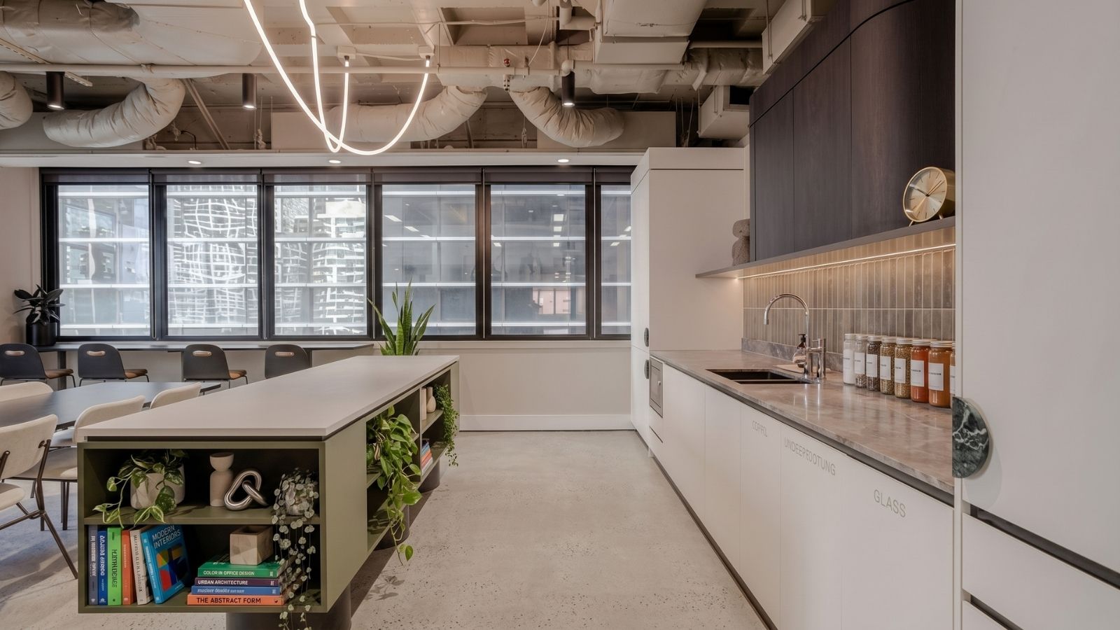 Dùng các chất liệu thô để gia tăng tuổi thọ cho văn phòng