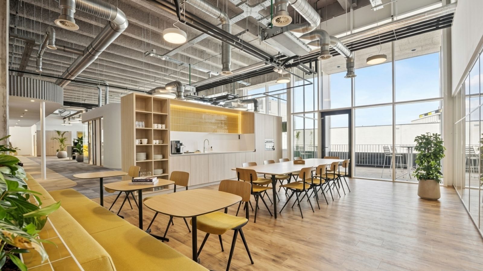 Thiết kế văn phòng phong cách Eco/Biophilic thoáng mát sạch sẽ
