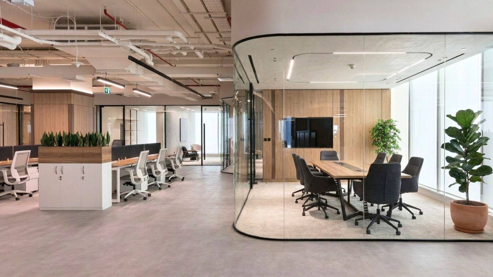 Không gian văn phòng hoàn thiện, chuẩn bị tổng vệ sinh trước khi bàn giao.