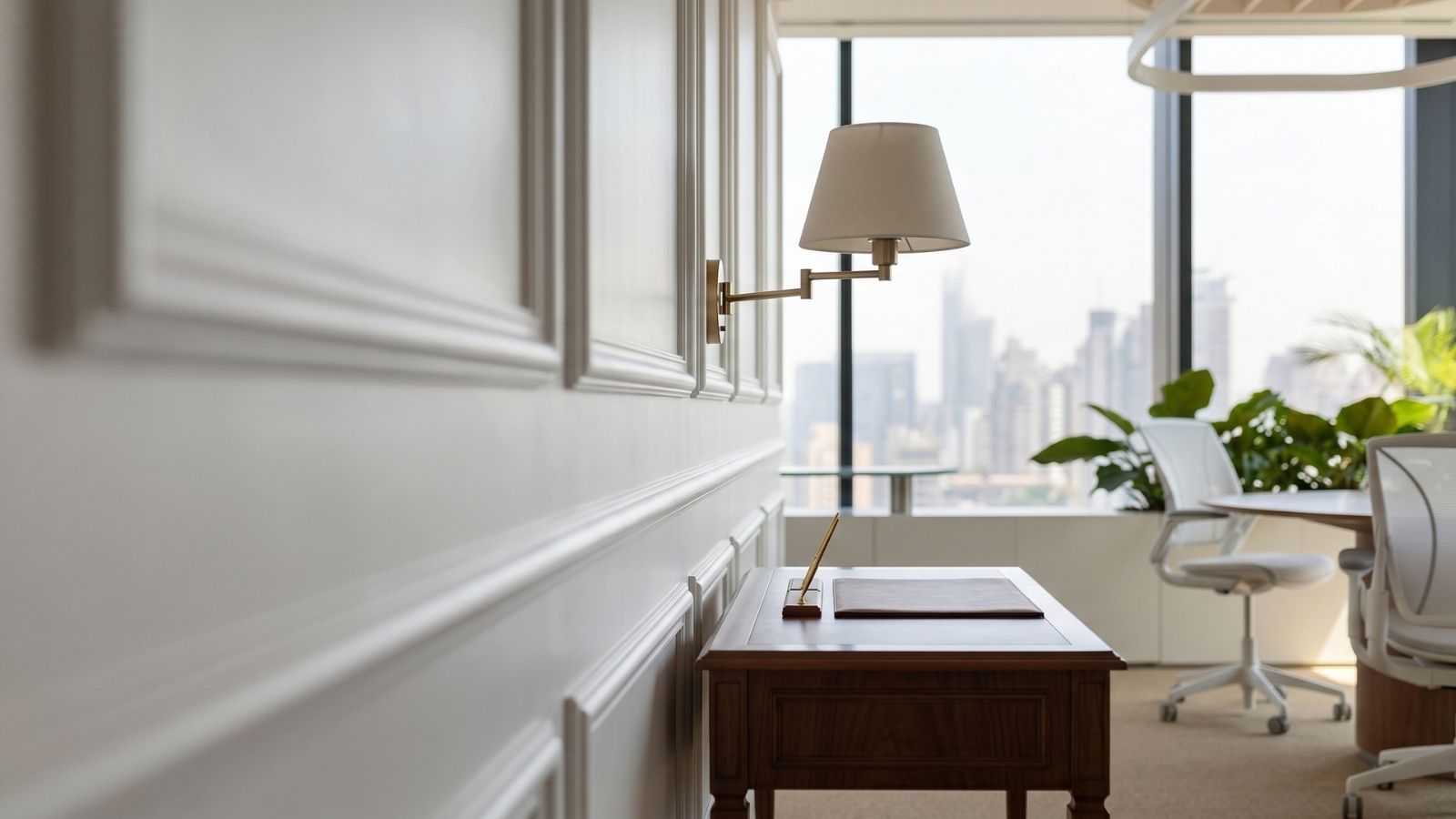 Dùng phào chỉ nhựa PU cao cấp trong văn phòng